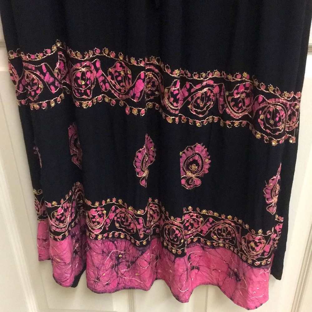 Black & Hot Pink Embroidered V-Neck Women's Dress - Picture 6 of 10